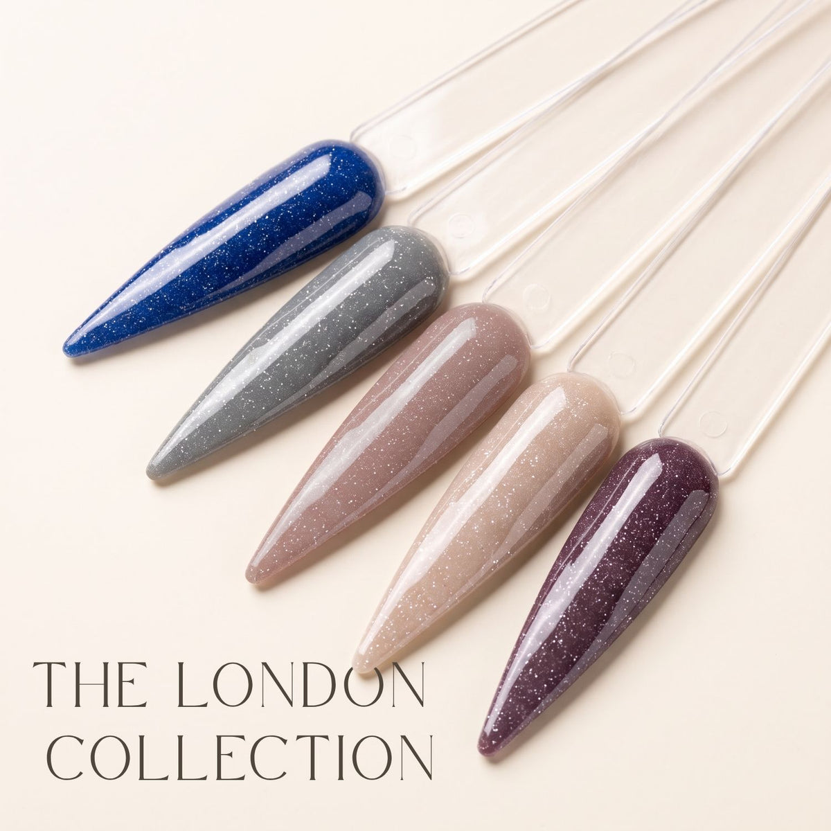 The London Collection von fancyhands® – fünf Dipping Powder Farben mit sehr feinem Glitzer auf Nagelswatches