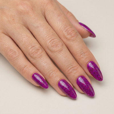 Ämbä Dipping Powder Farbe auf Hand