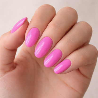 Minel Dipping Powder Farbe in hellem Pink mit Lavender-Unterton auf Nägeln