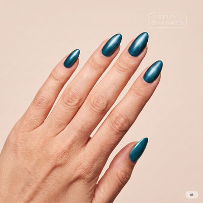 Selma Nail Dipping Powder Farbe gechromt auf Nägeln 